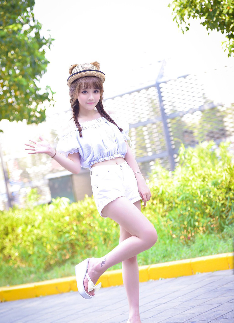 从前看脸蛋，如今重内涵[lizhigushicom]。